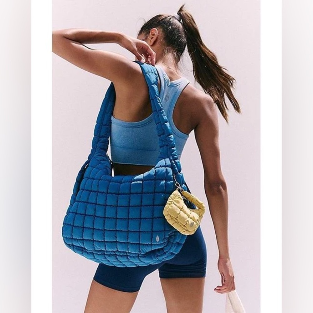 💙⛅️Authentic Free People Quilted Carryall Bag 🧘‍♀️